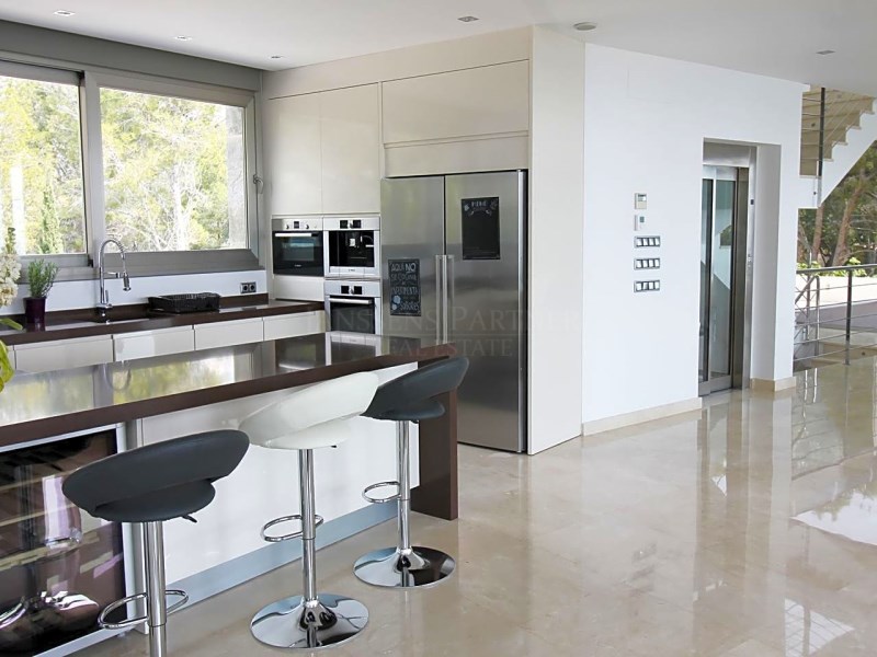 6 Bedrooms - Detached Villa in El Mascarat - Resale