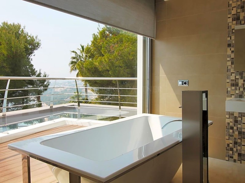 6 Bedrooms - Detached Villa in El Mascarat - Resale