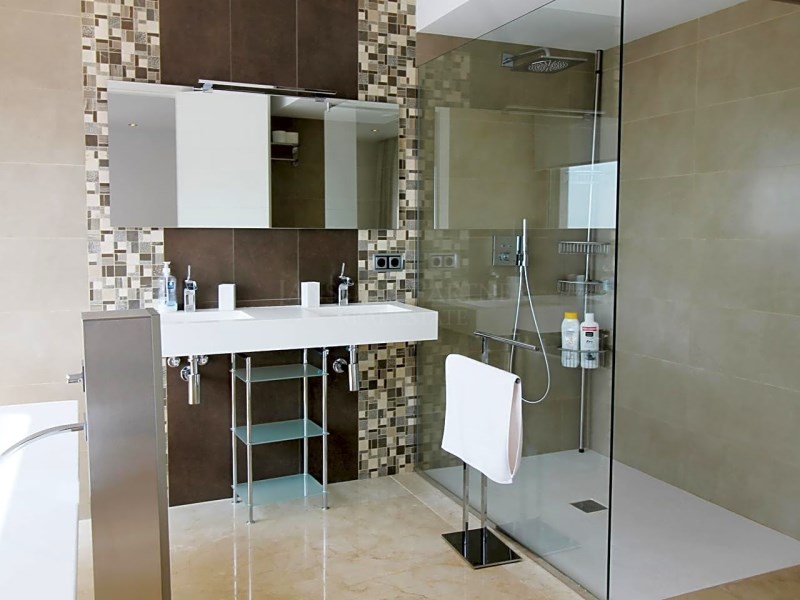 6 Bedrooms - Detached Villa in El Mascarat - Resale
