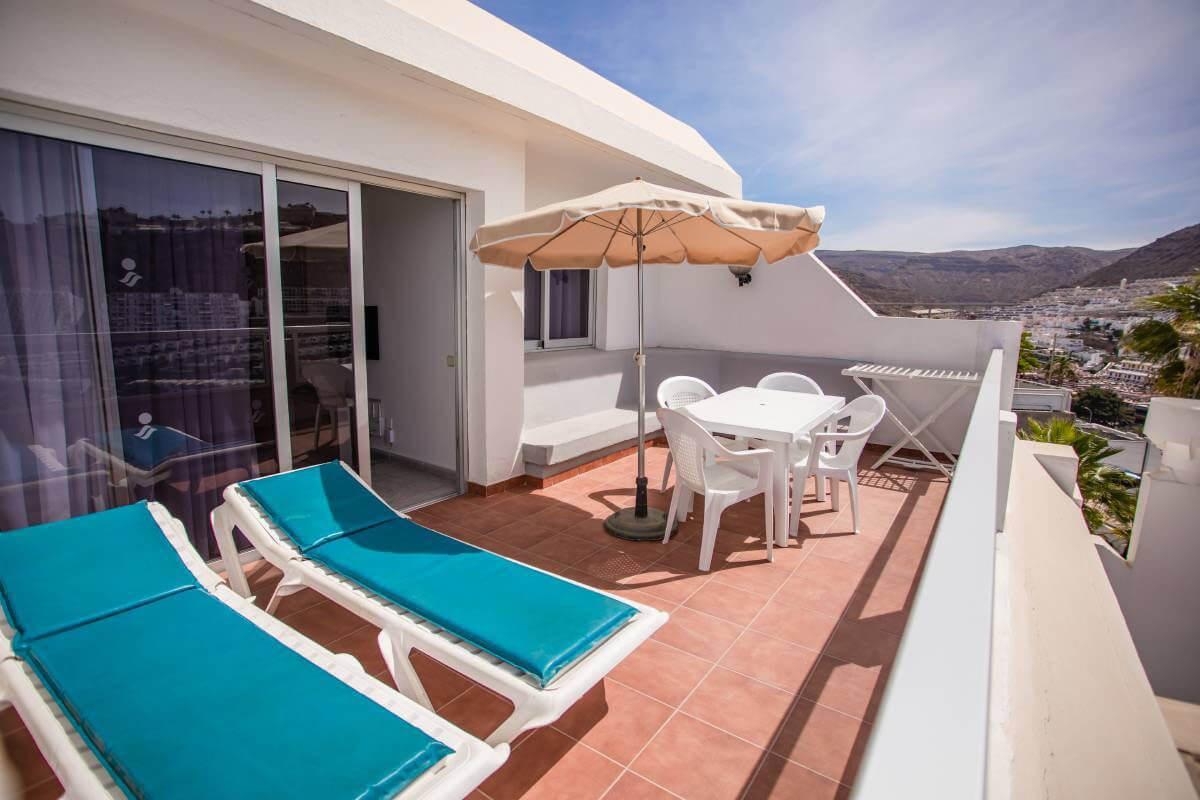 Apartment in Puerto de Mogan - Image 2