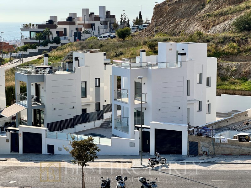 Brand new modern villa in Nerja 

This stunning villa, with contemporary design, - 5