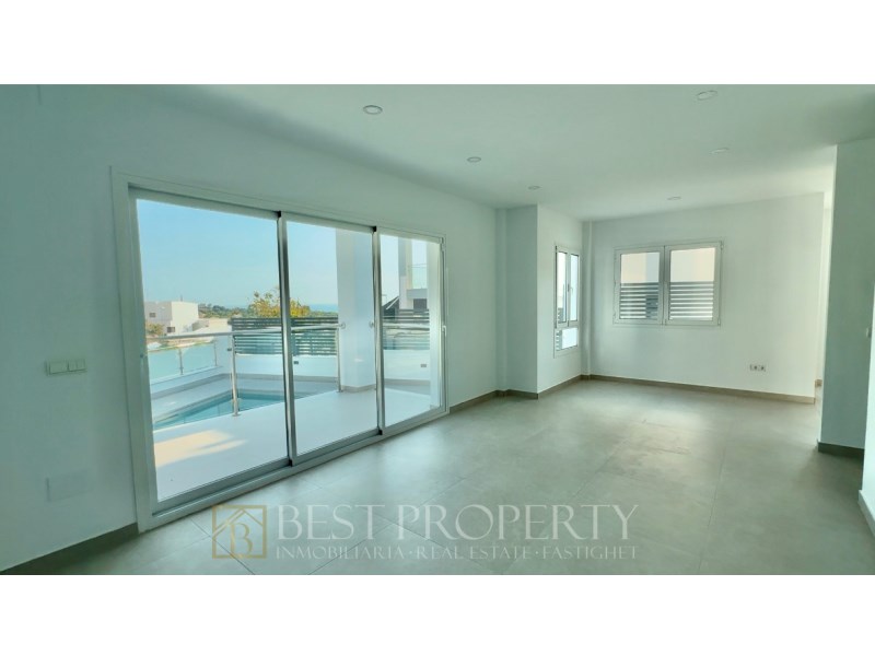 Brand new modern villa in Nerja 

This stunning villa, with contemporary design, - 9