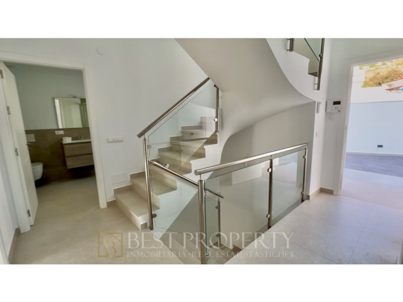 Brand new modern villa in Nerja 

This stunning villa, with contemporary design, - 15