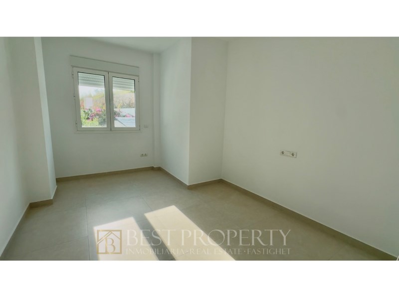 Brand new modern villa in Nerja 

This stunning villa, with contemporary design, - 16