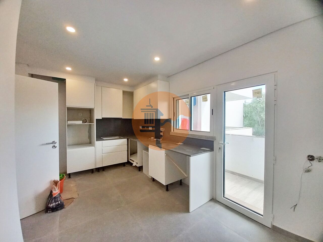 Apartment in Almancil - view 1