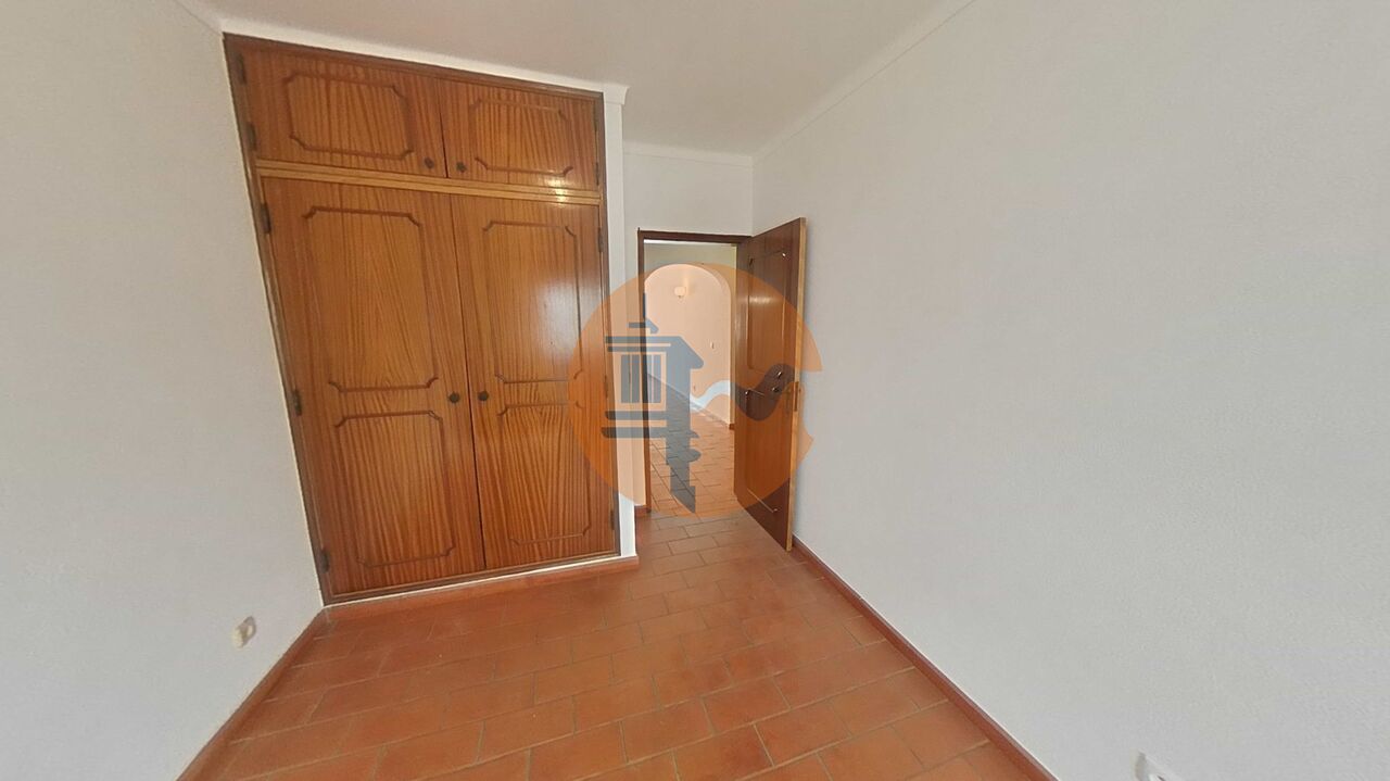 Apartment in Monte Gordo - Image 5