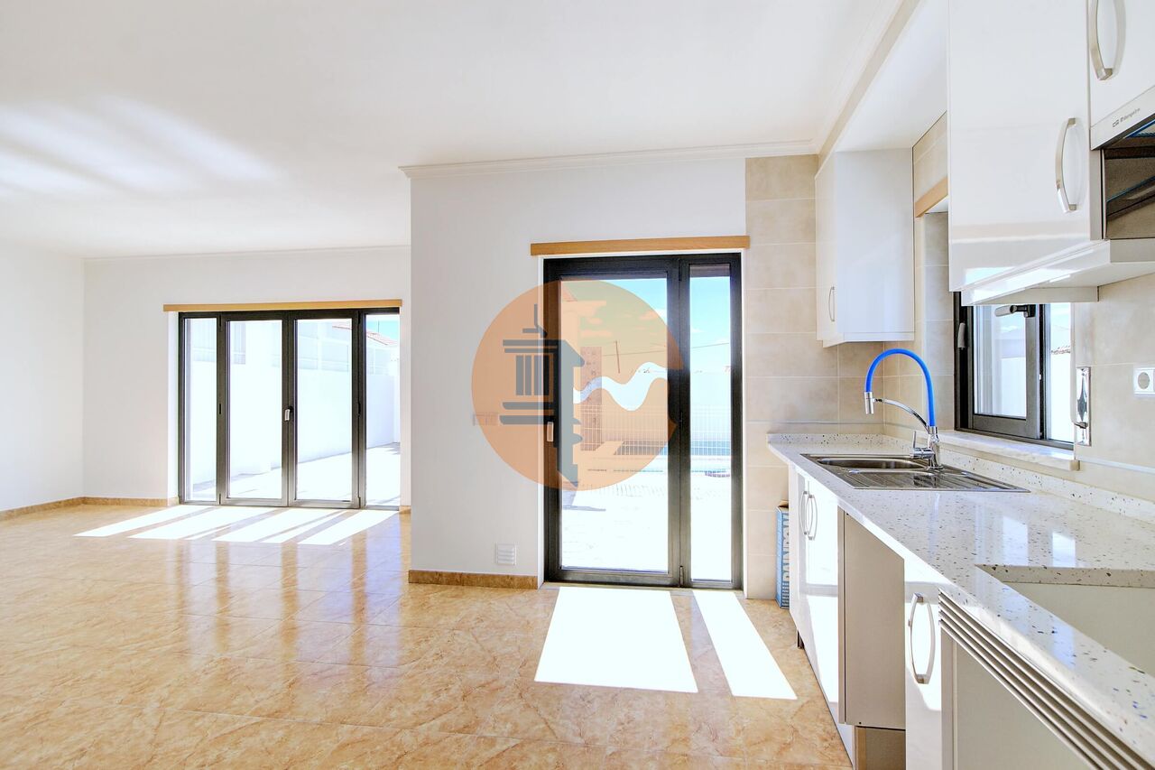 Villa in Vila Nova de Cacela - Image 4