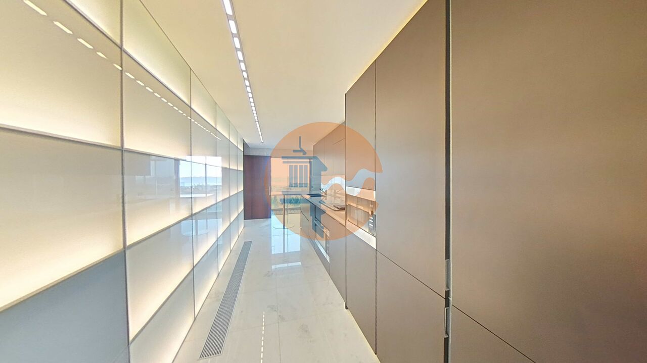 Apartment in Lisbon - Image 5