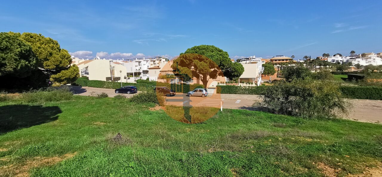 Land in Carvoeiro - view 1