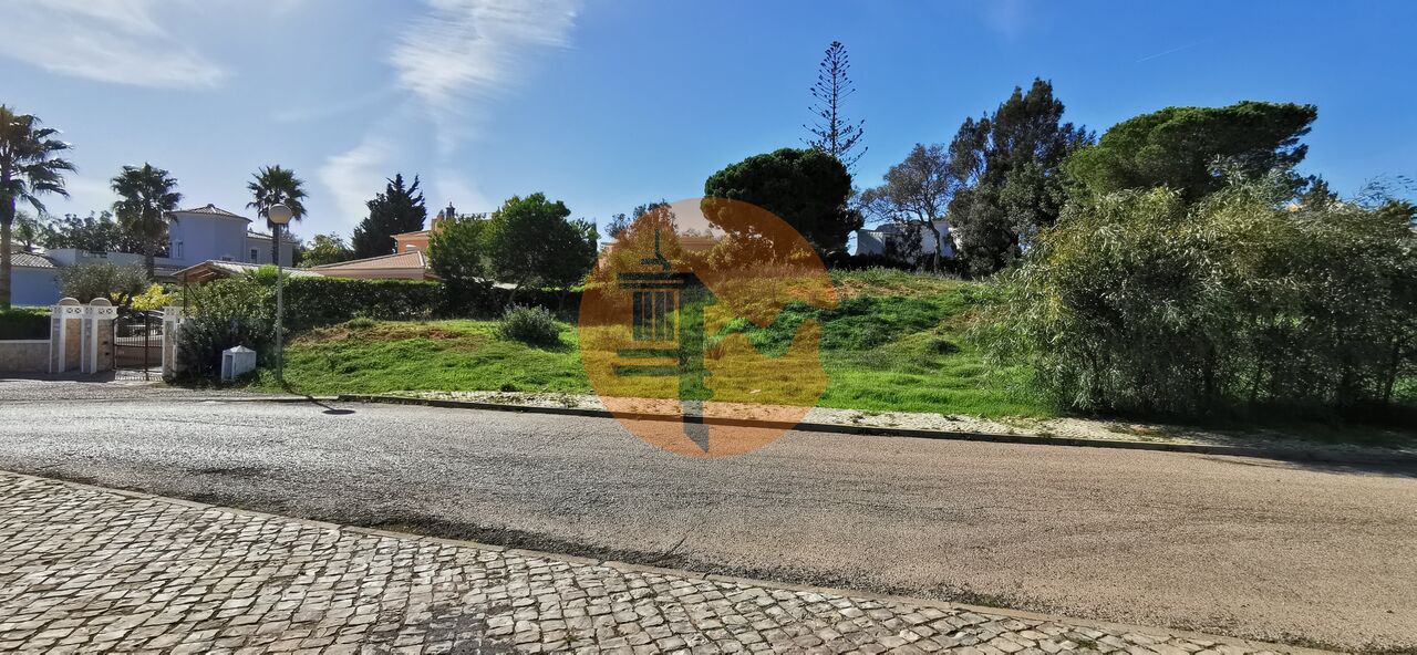 Land in Carvoeiro - view 1