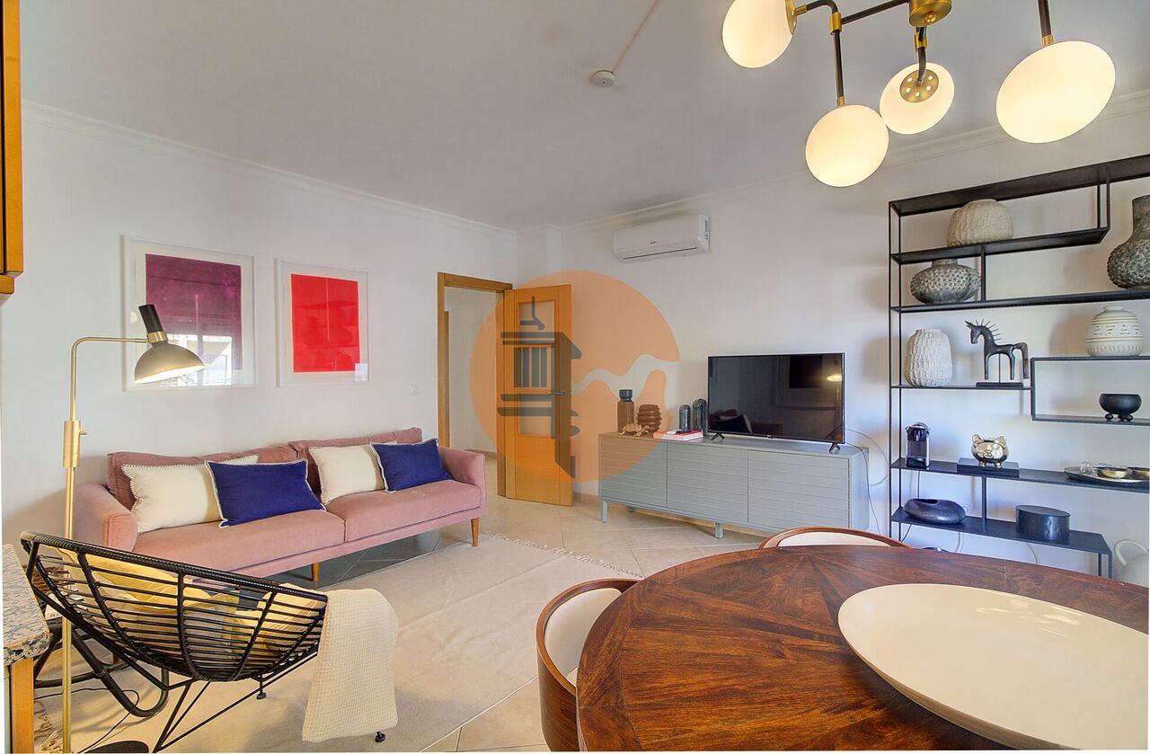 Apartment in Vila Real de Santo Antonio - Image 4