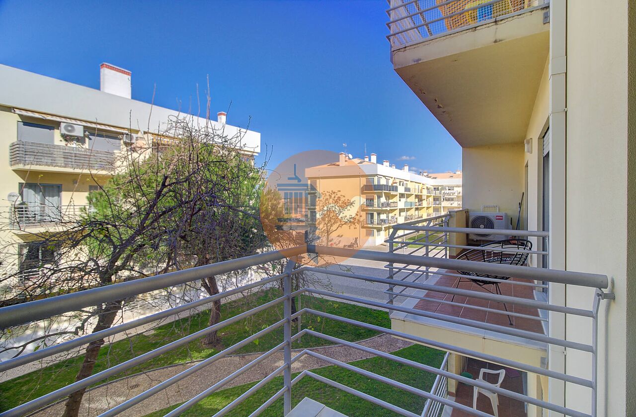 Apartment in Vila Real de Santo Antonio - Image 3