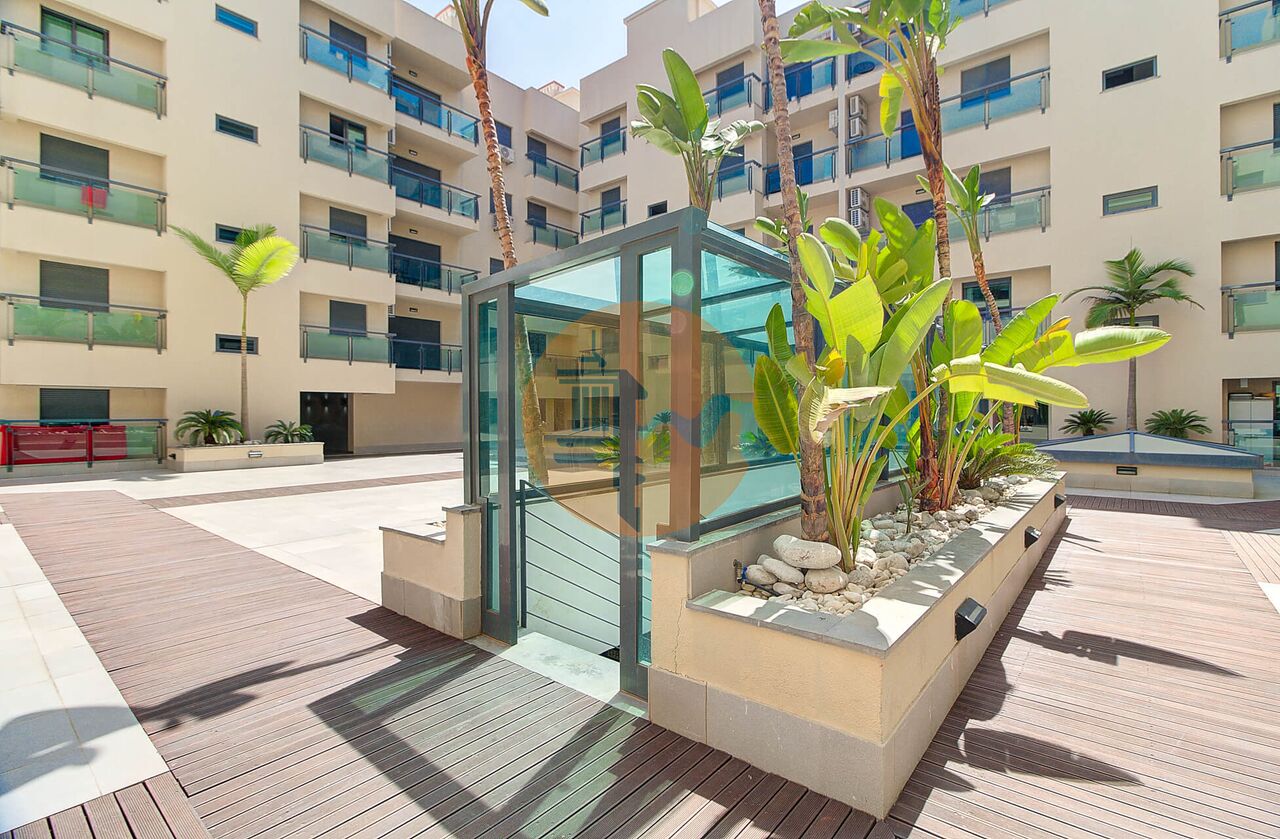 Apartment in Vila Real de Santo Antonio - Image 4