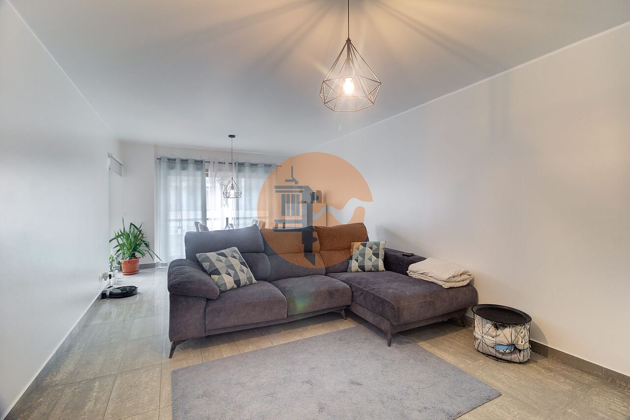 Apartment in Vila Real de Santo Antonio - Image 2