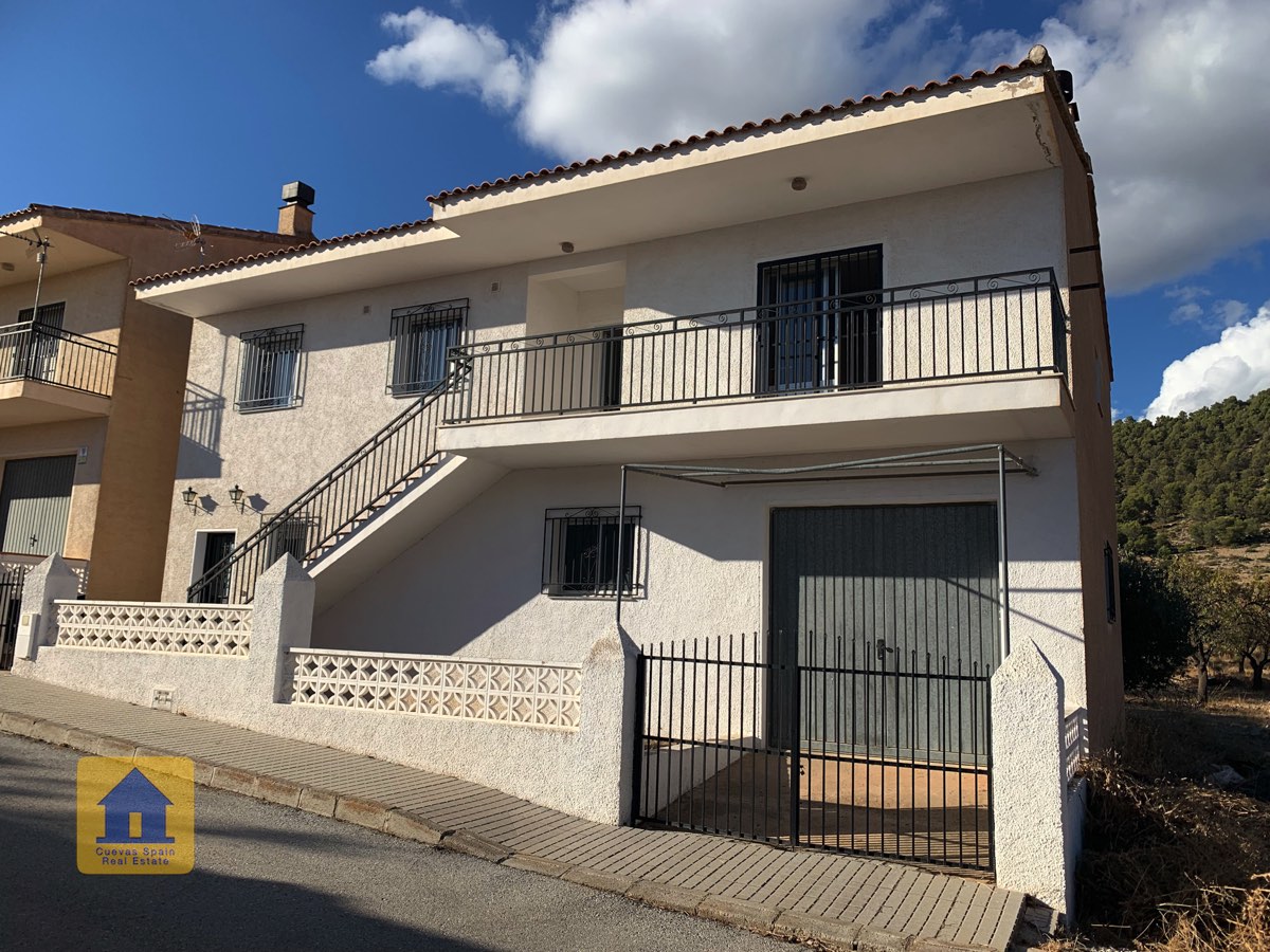 House in Puente Duda - Image 4