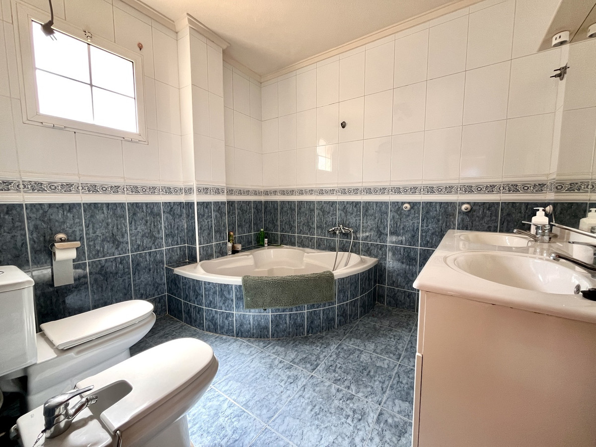 Villa in La Zenia - Image 5