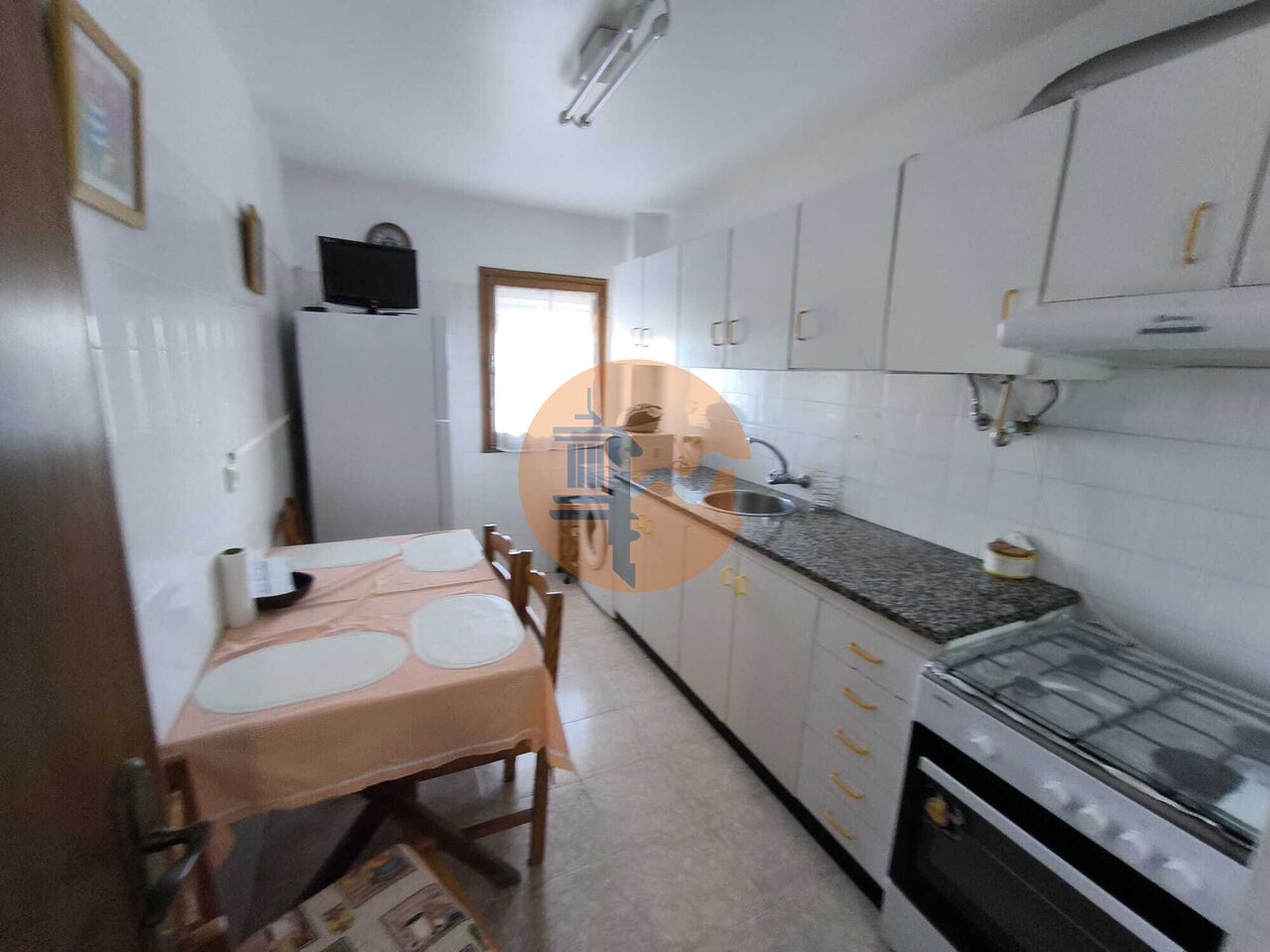 Apartment in Vila Real de Santo Antonio - Image 3