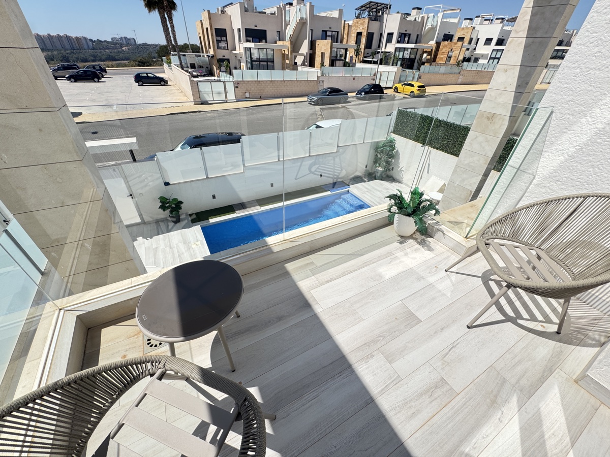 Villa in La Zenia - Image 3