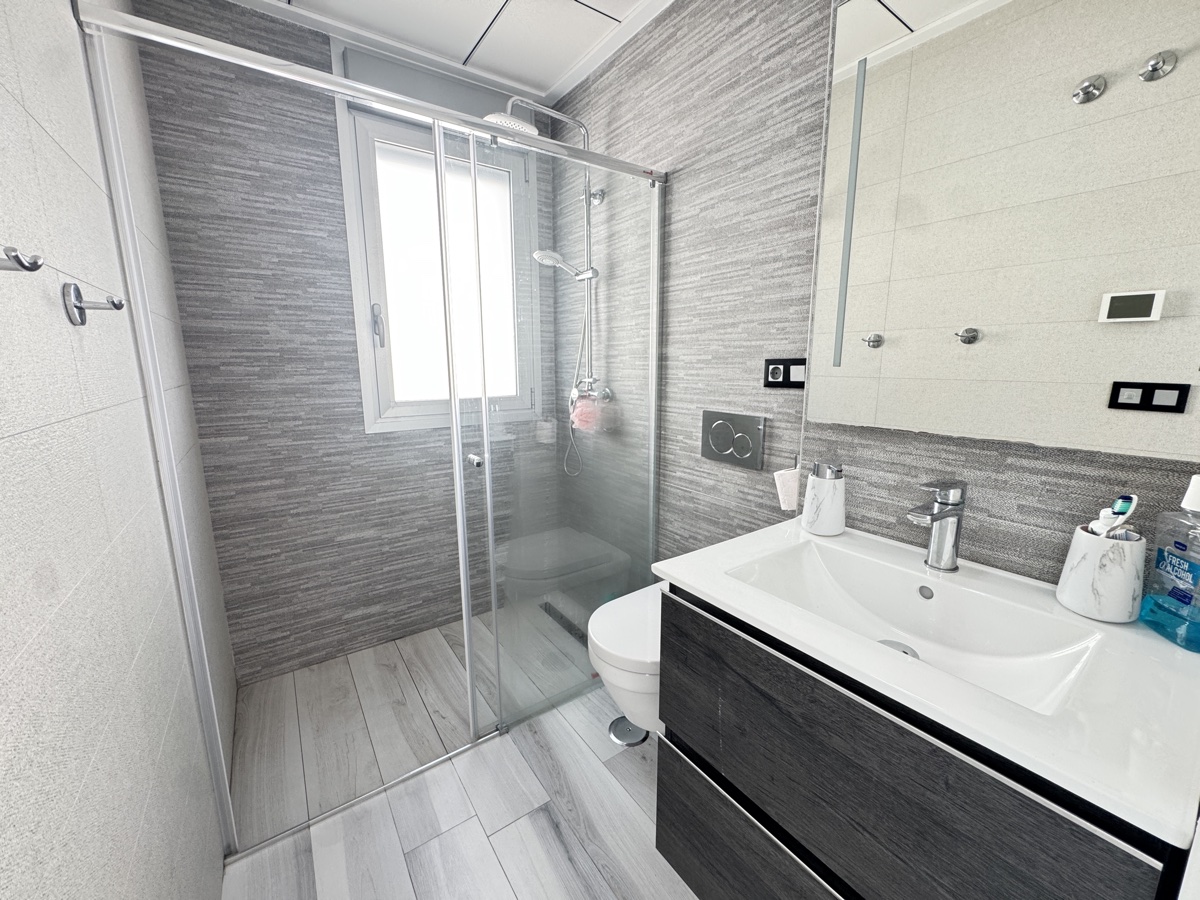 Villa in La Zenia - Image 4