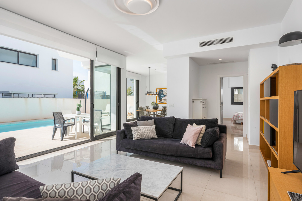 Villa in Rojales - Image 2