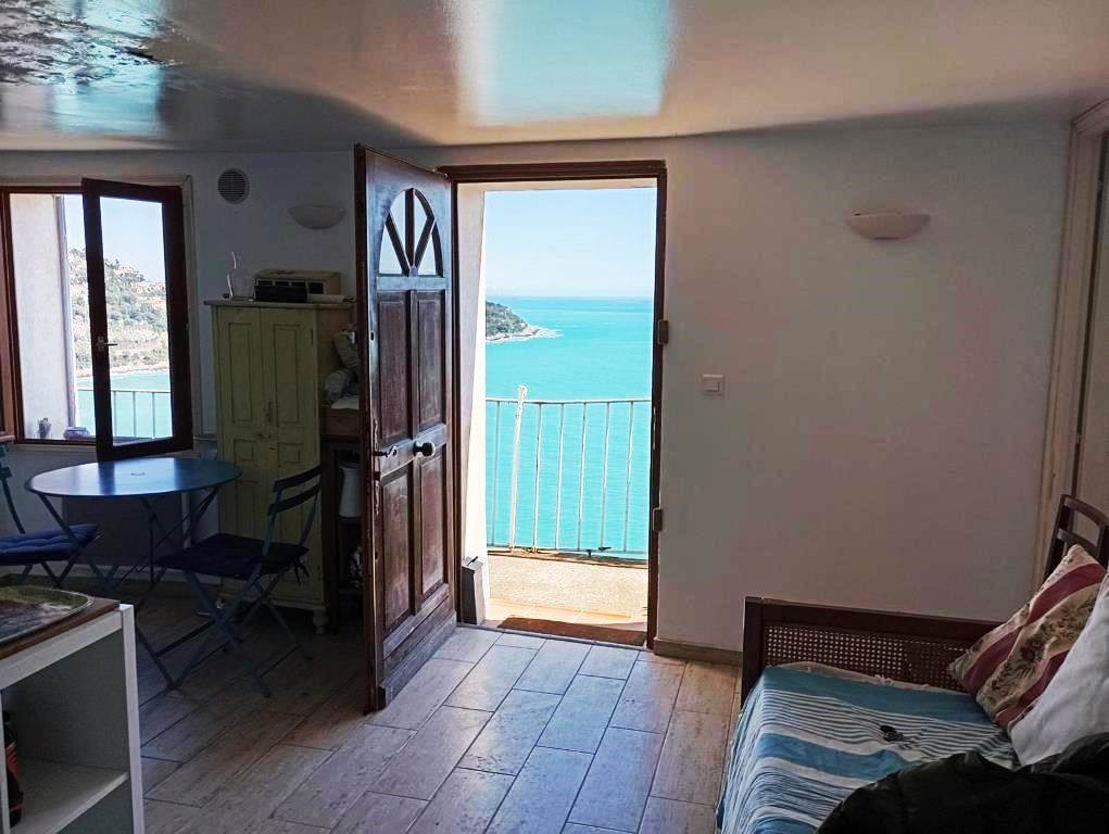 Apartment in Portbou - Image 2