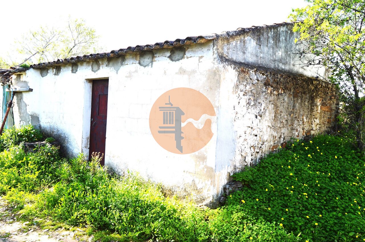 Villa in Santa Catarina da Fonte do Bispo - view 1