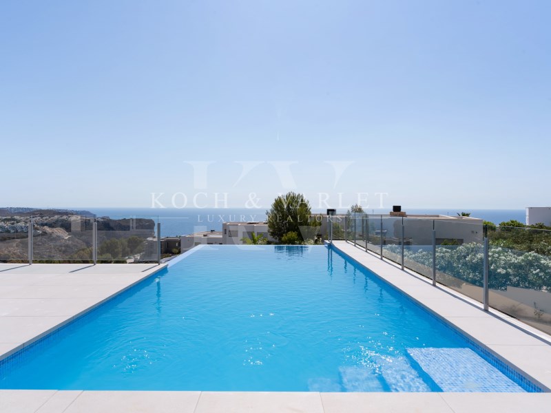  in Cumbre del Sol - Resale