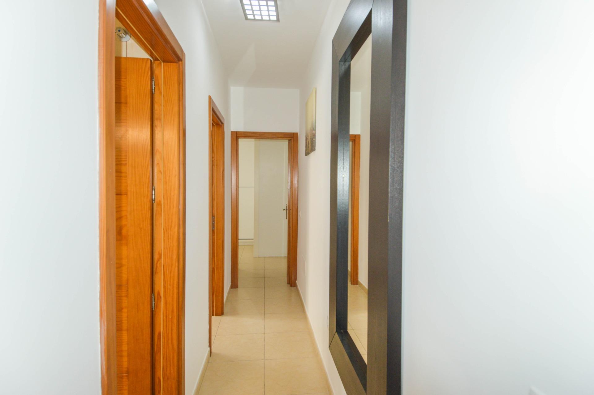 Apartment in Puerto de Mogan - Image 5