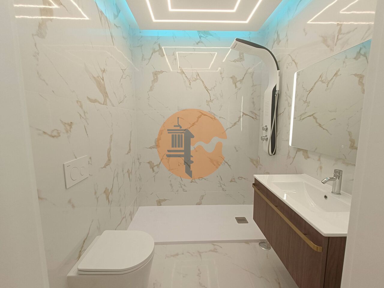 Apartment in Quarteira - Image 5