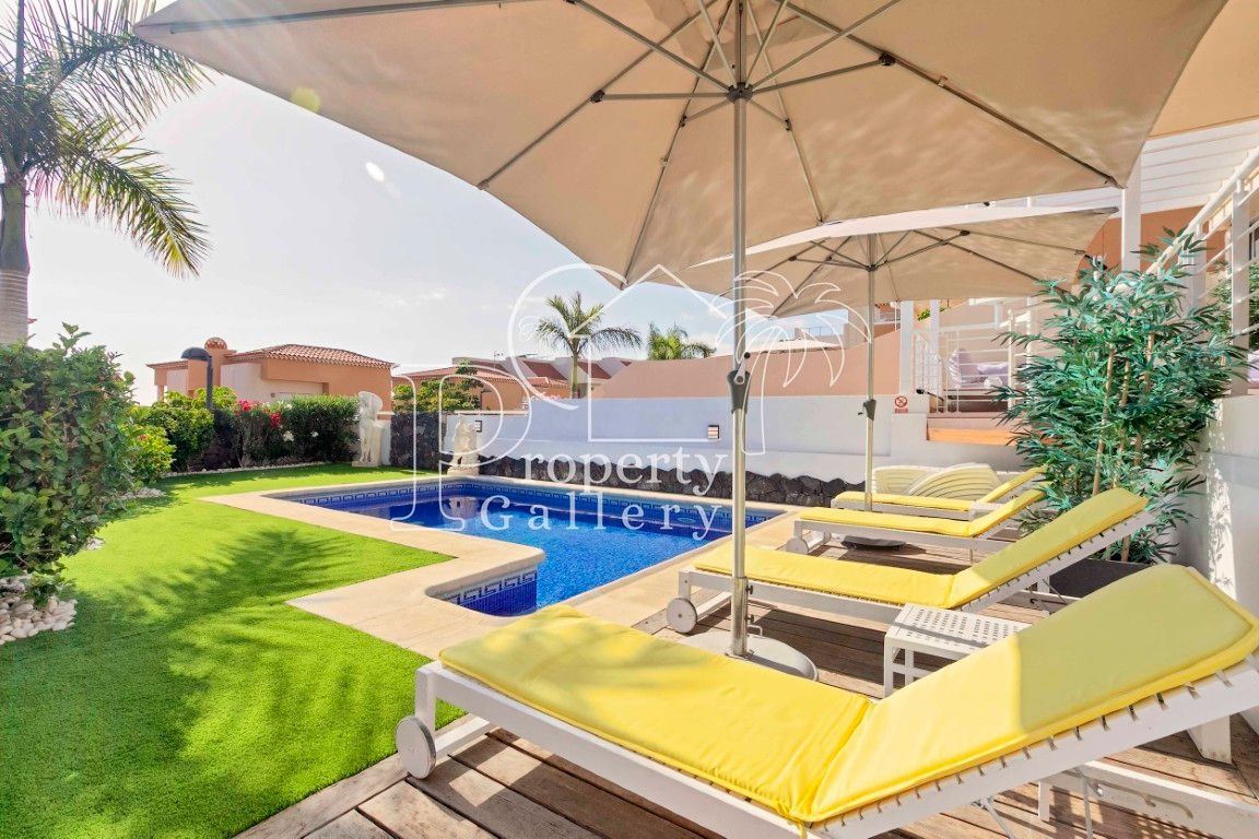 Villa in Puerto de Santiago - view 1