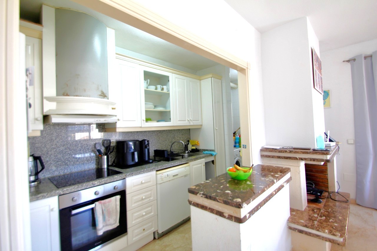 Apartment in Urbanizacion los Balcones - Image 3