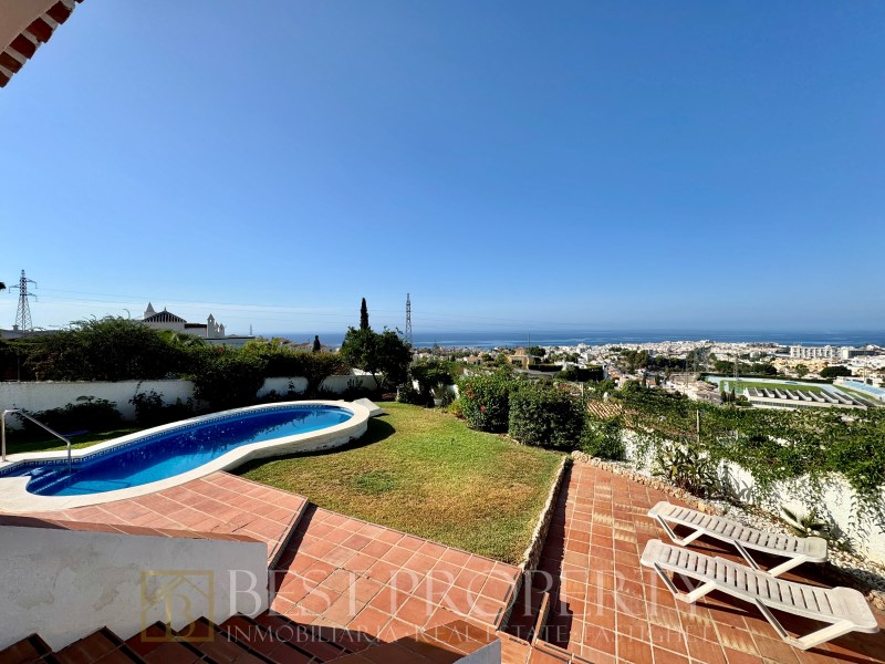 Private garden, own pool and panoramic views... All in one property: a villa for - 3