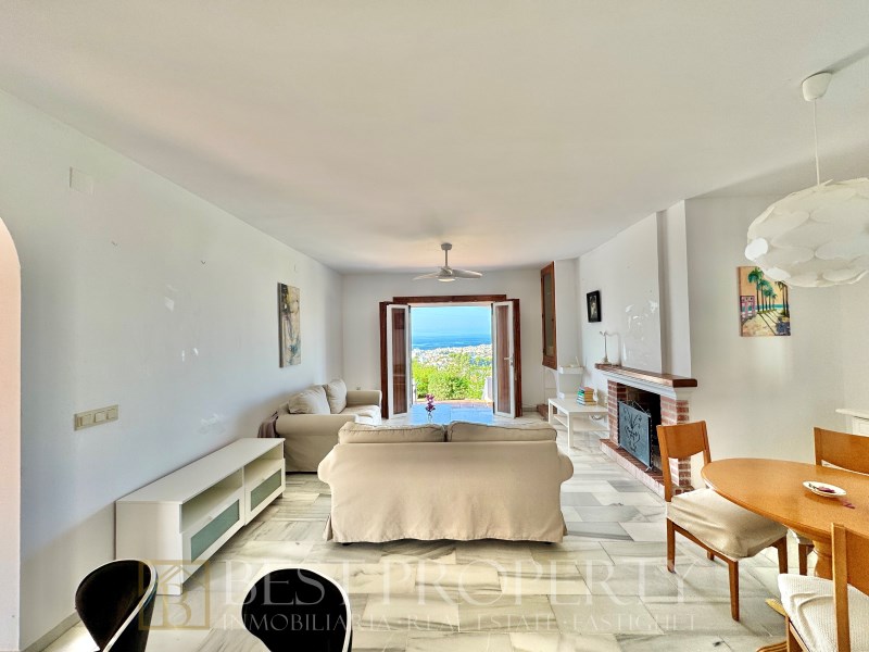 Private garden, own pool and panoramic views... All in one property: a villa for - 6