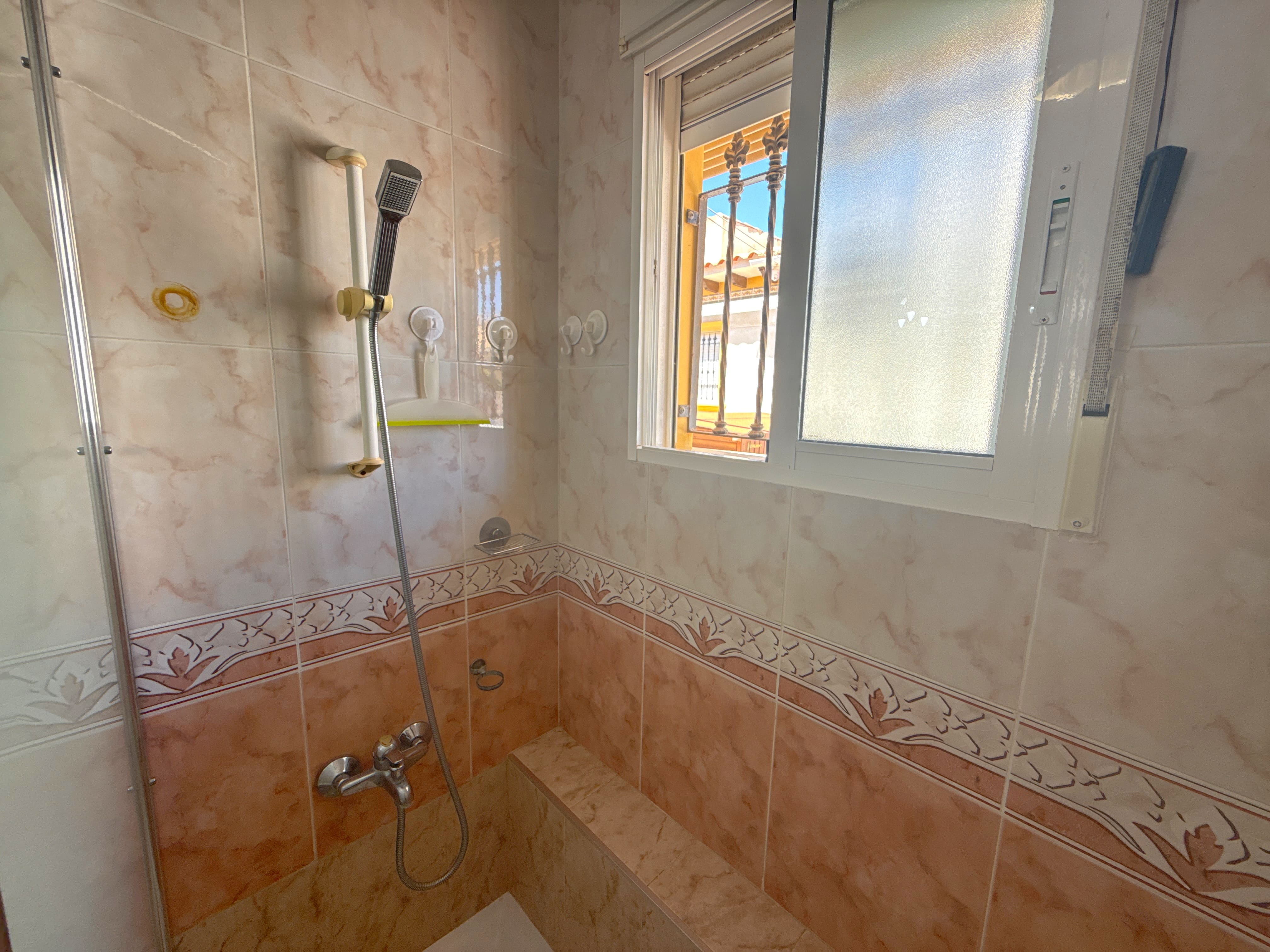 House in Urbanizacion los Balcones - Image 3