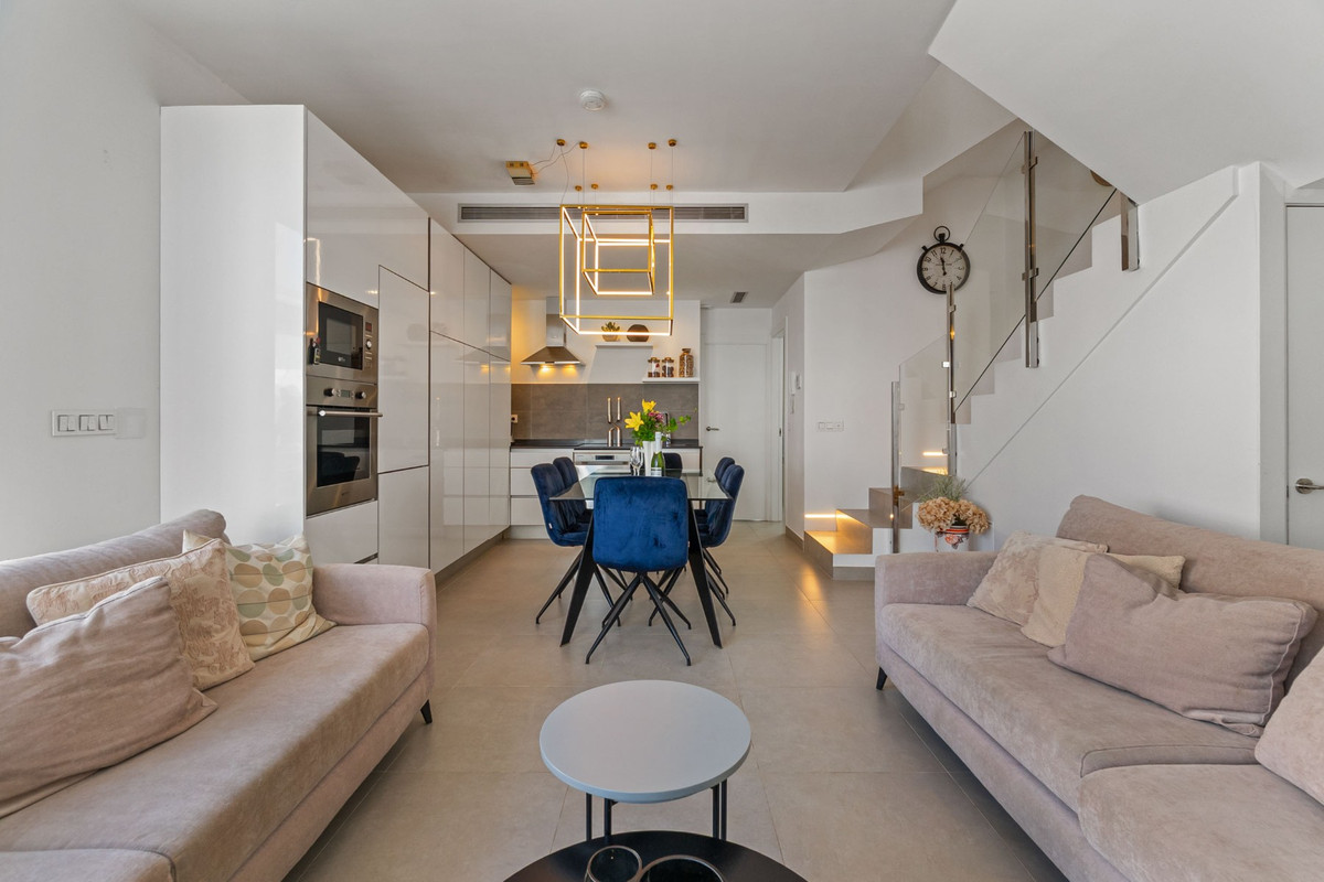 Villa in Urbanizacion los Balcones - Image 3