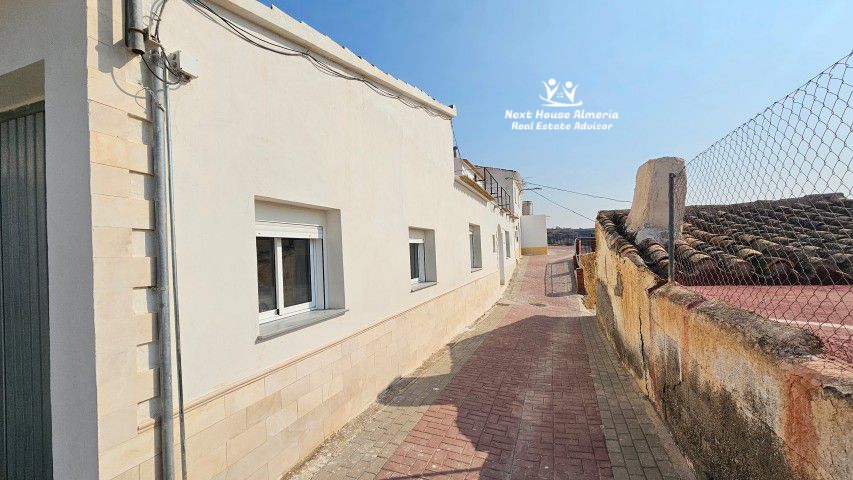 Townhouse Partaloa Almería inland Spain