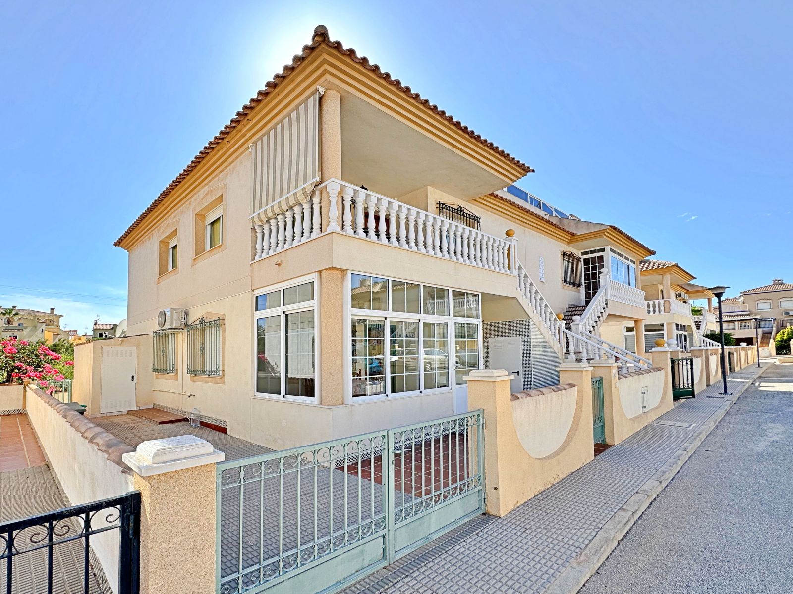 Penthouse in La Zenia - view 1