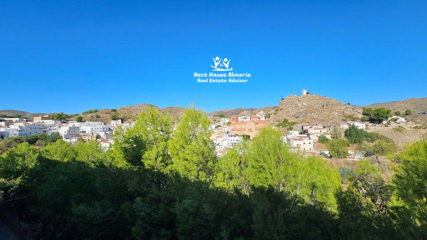 Rijwoning Lubrin Almería binnenland Spanje