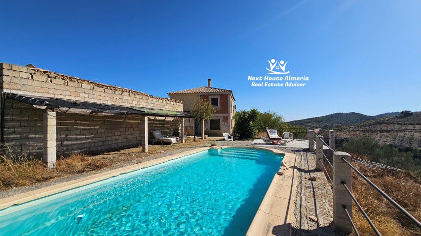 Landelijke woning Oria Almería binnenland Spanje