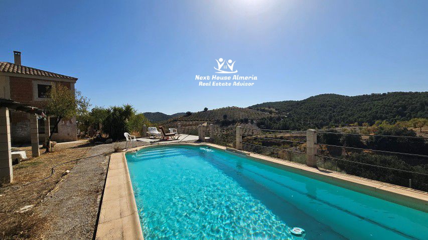 Landelijke woning Oria Almería binnenland Spanje