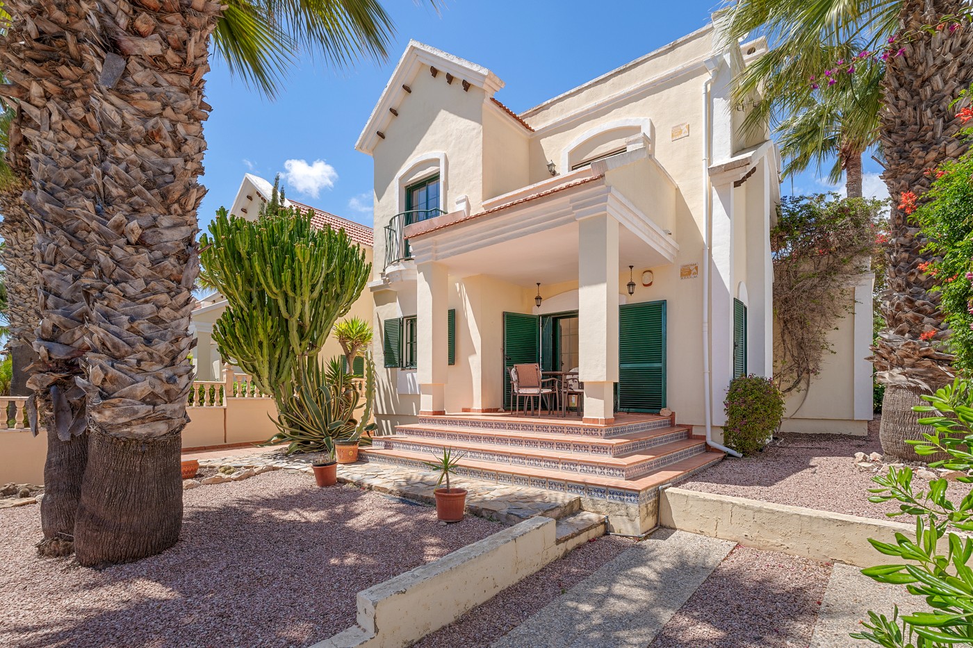 Villa in La Zenia - view 1