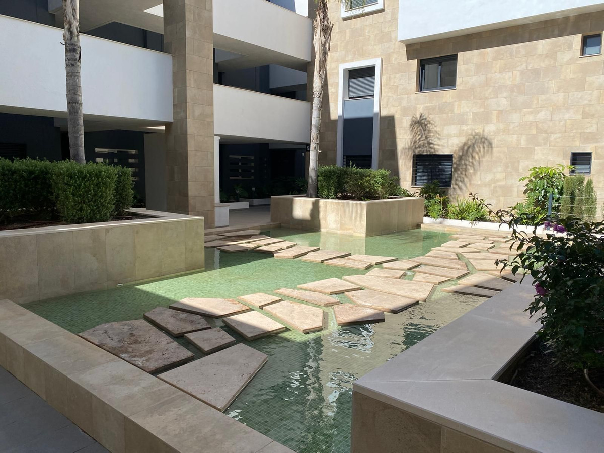 Apartment in La Zenia - Image 4