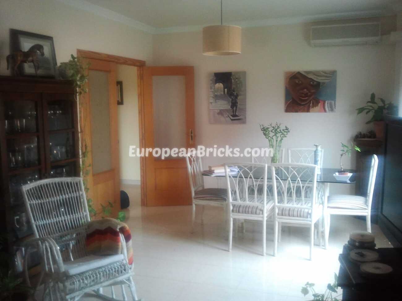 Property Image 4 Property Image 4