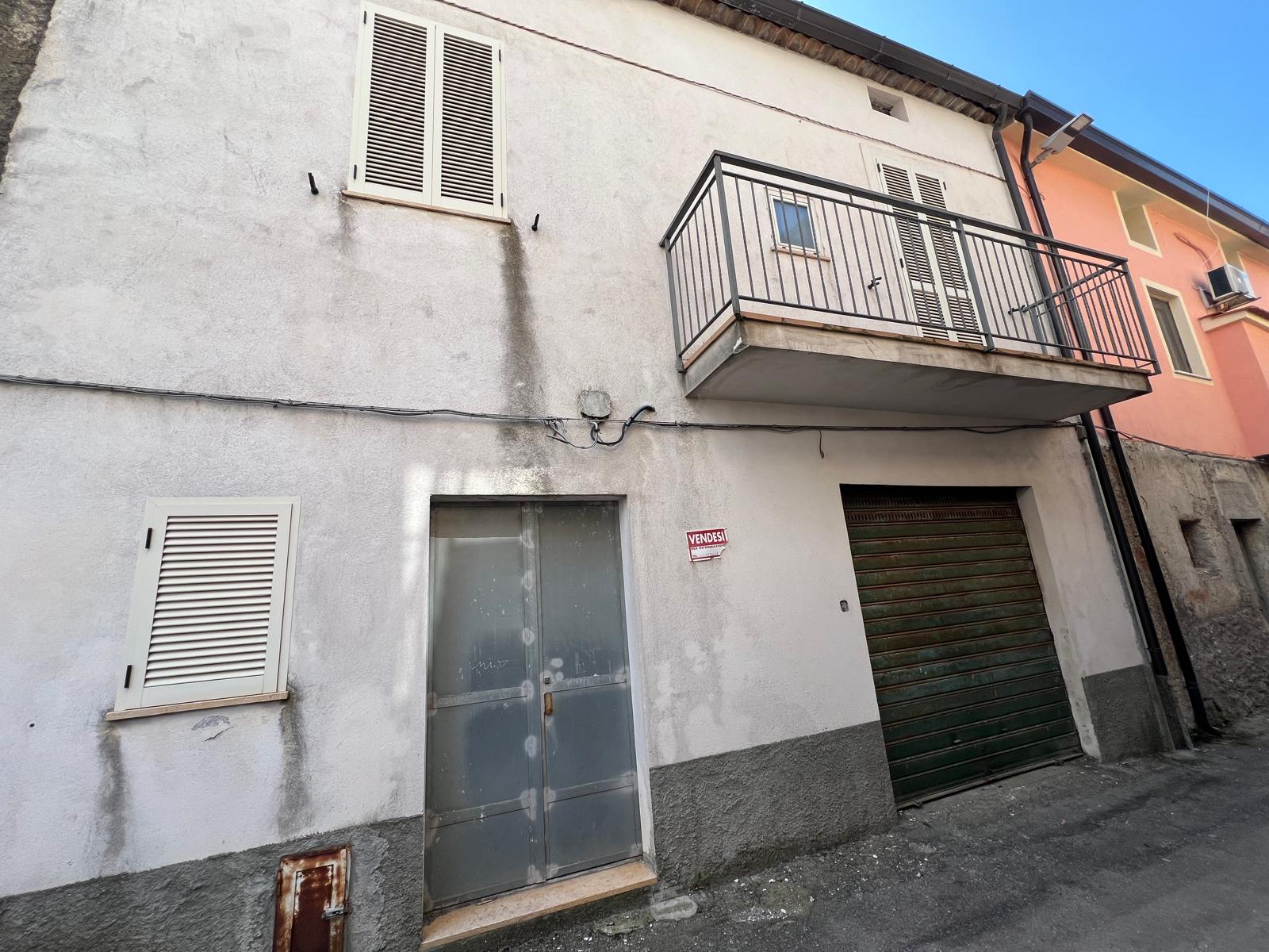 Apartment in Grisolia - Image 4