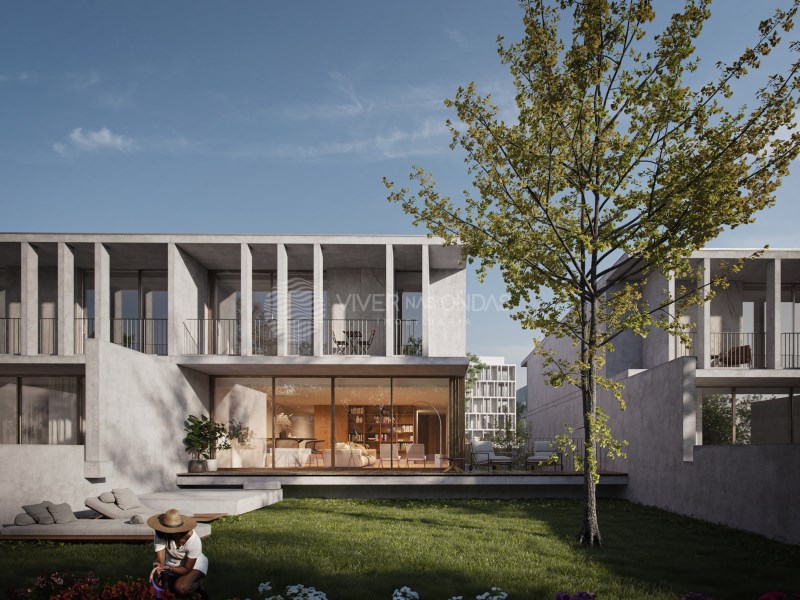 Villa in Enxomil - view 1