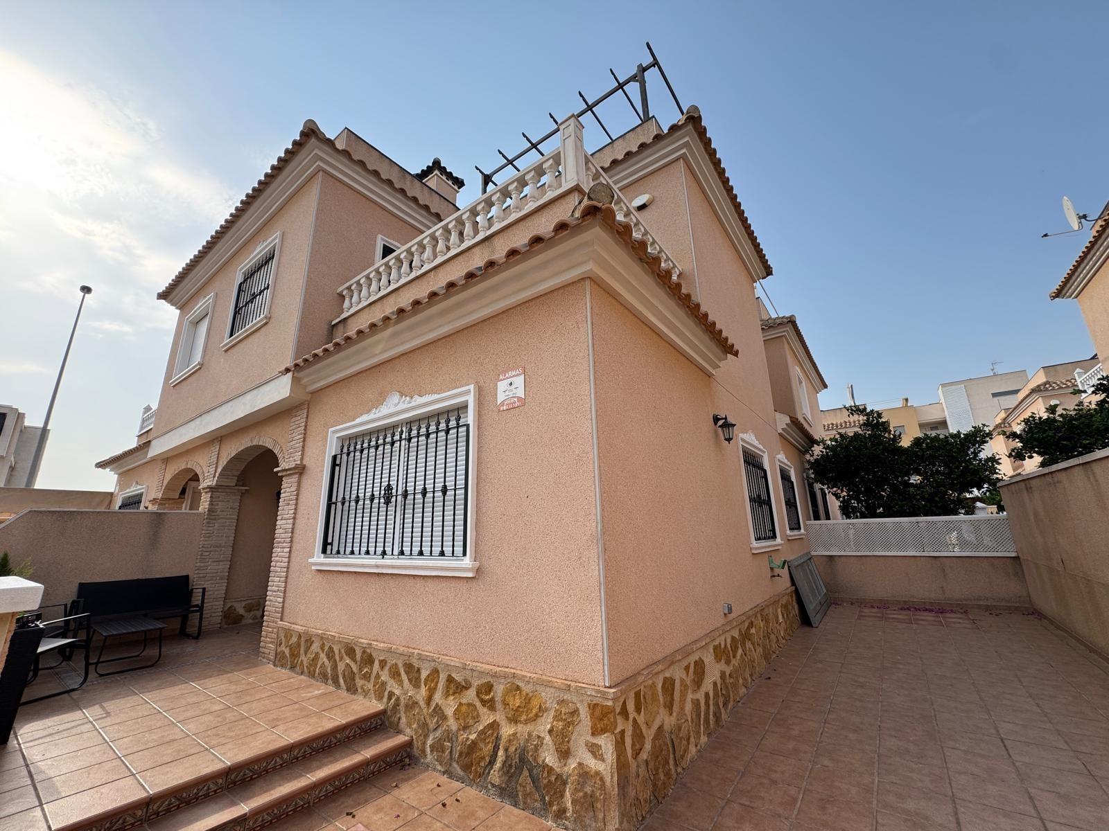 Villa in Los Dolses - Image 2