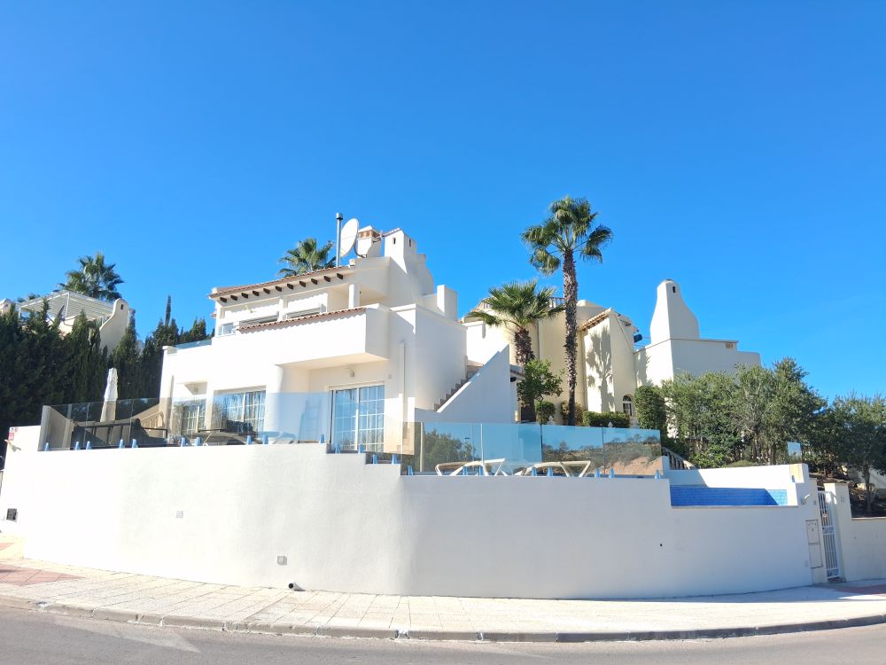 Villa in Dehesa de Campoamor - view 1