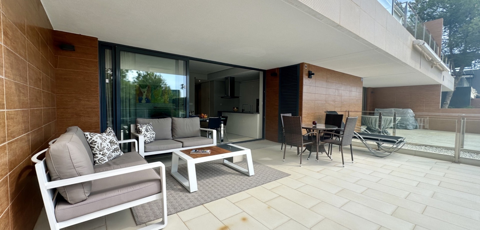 House in Villamartin - view 1