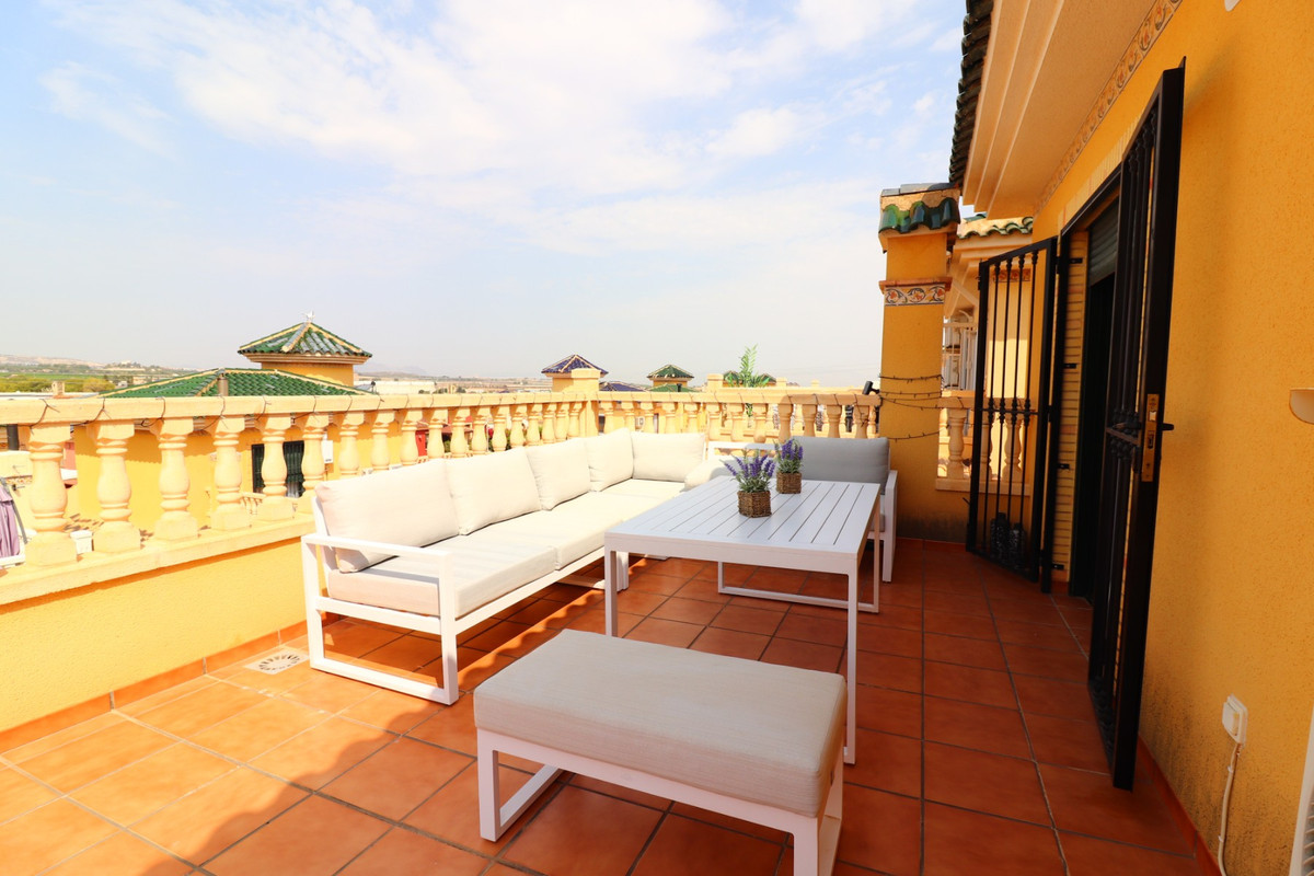 Villa in Ciudad Quesada - Image 4