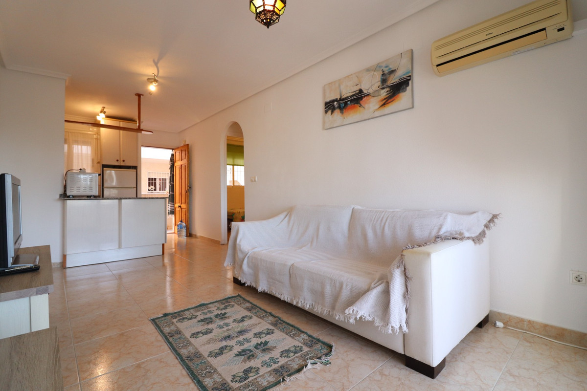 Apartment in Torrevieja - Image 5